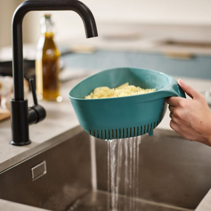 Joseph Joseph Duo Triangular Colander