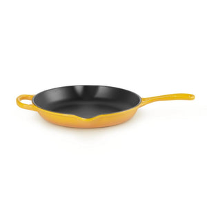 Le Creuset Signature Cast Iron Round Skillet - 26cm
