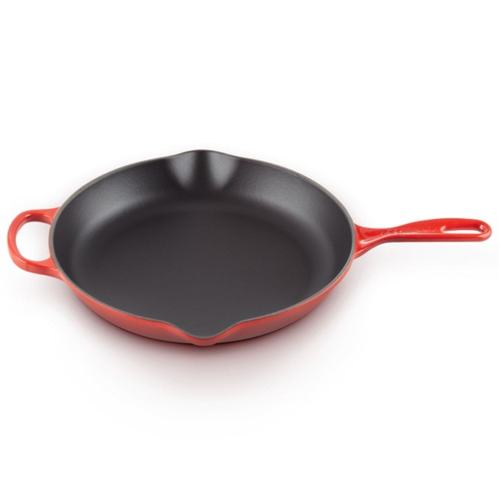 Le Creuset Signature Cast Iron Round Skillet - 30cm