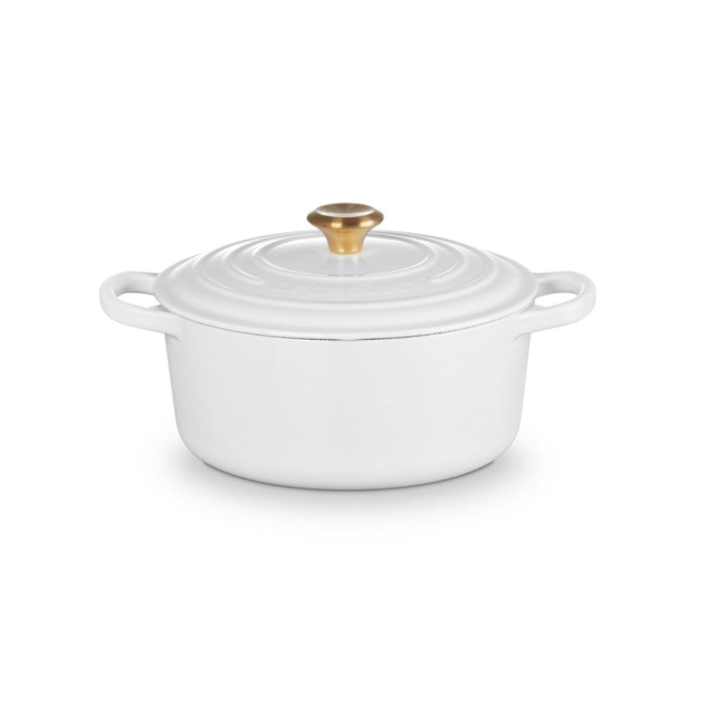 Le Creuset Signature Cast Iron Round Casserole - 24cm