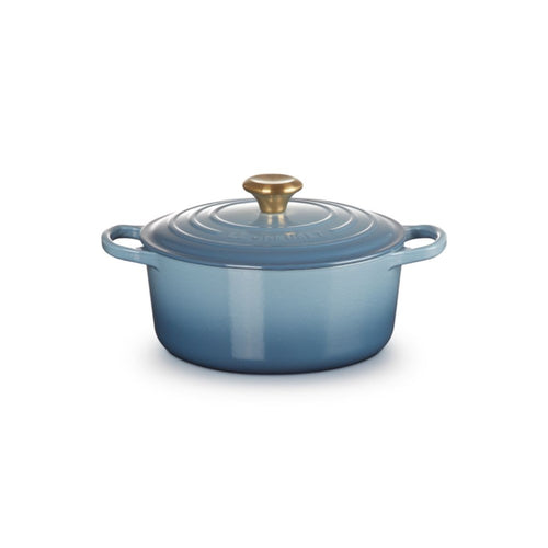Le Creuset Signature Cast Iron Round Casserole - 24cm