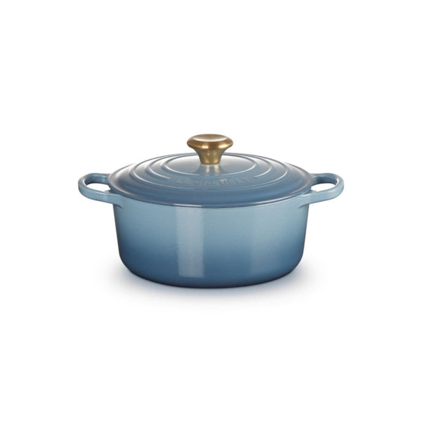 Le Creuset Signature Cast Iron Round Casserole - 24cm