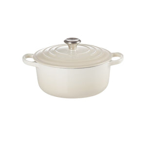 Le Creuset Signature Cast Iron Round Casserole - 24cm