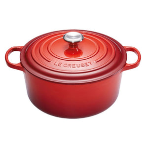 Le Creuset Signature Cast Iron Round Casserole - 26cm