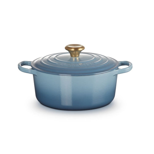 Le Creuset Signature Cast Iron Round Casserole - 26cm