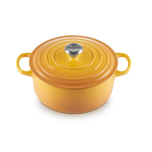 Le Creuset Signature Cast Iron Round Casserole - 26cm