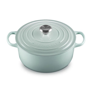 Le Creuset Signature Cast Iron Round Casserole - 26cm