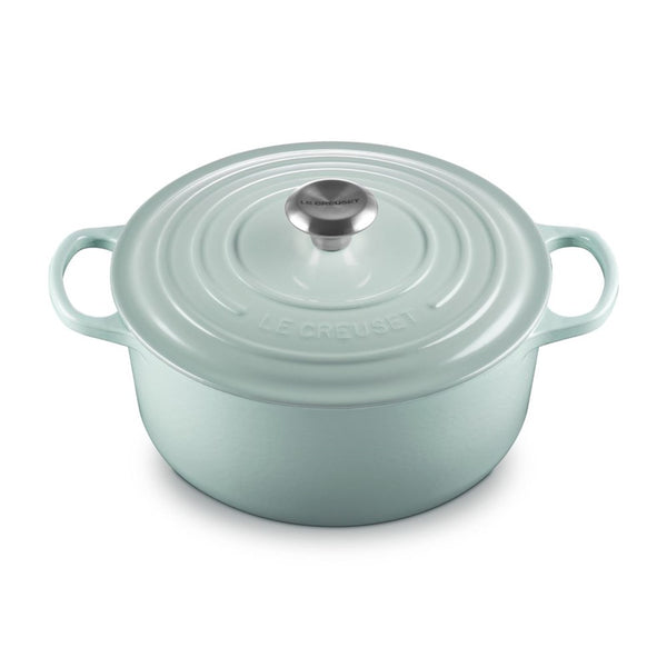 Le Creuset Signature Cast Iron Round Casserole - 26cm
