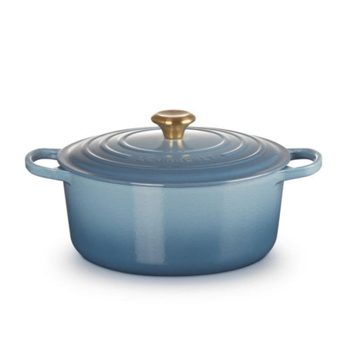 Le Creuset Signature Cast Iron Round Casserole - 28cm Le Creuset