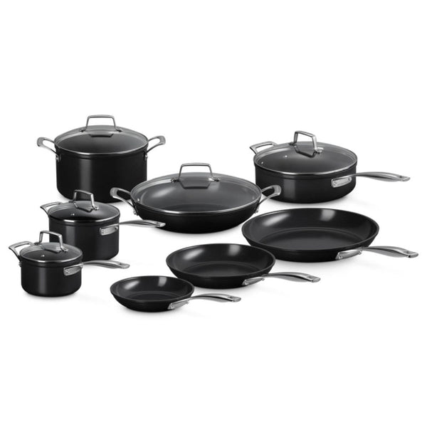 Le Creuset Essential Non-Stick Ceramic 8 Piece Cookware Set Le Creuset