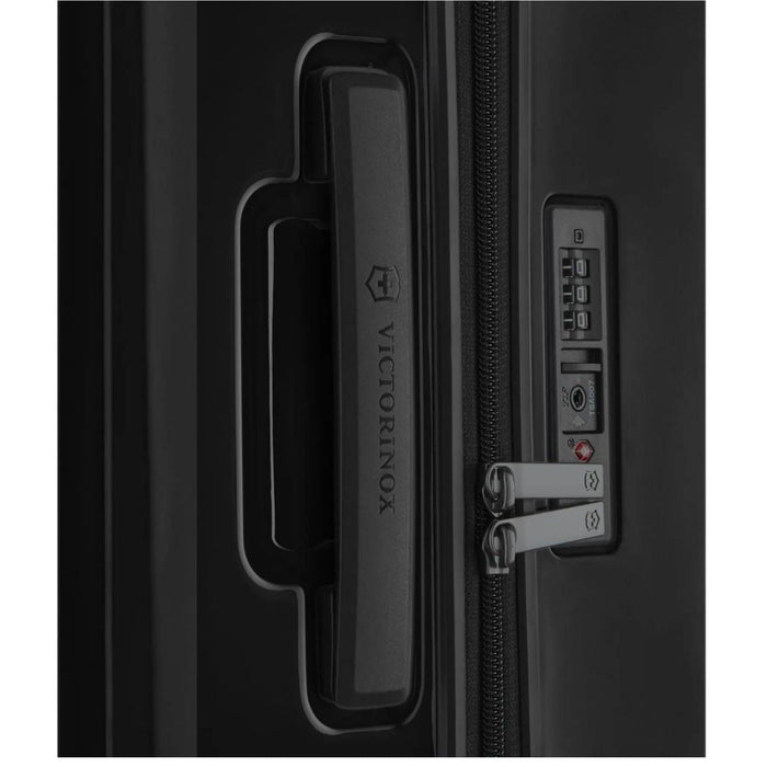 Victorinox Airox Hard Side Case - 69cm - Black