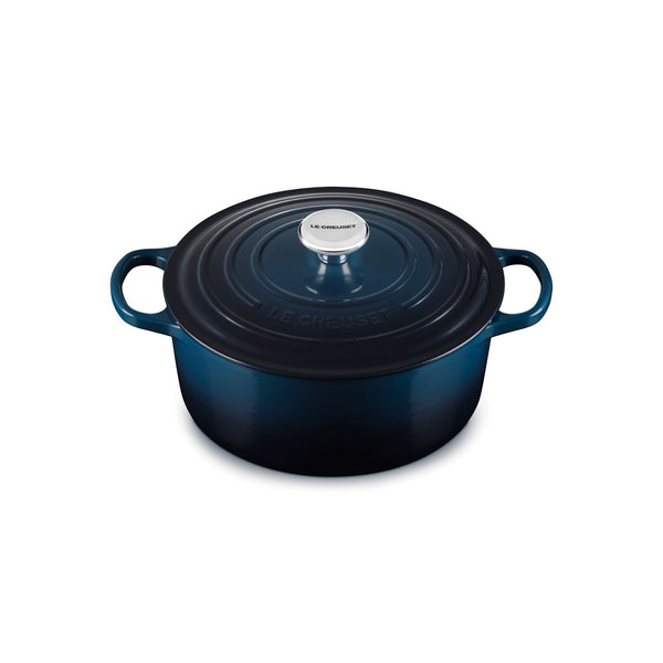 Le Creuset Signature Cast Iron Round Casserole - 26cm