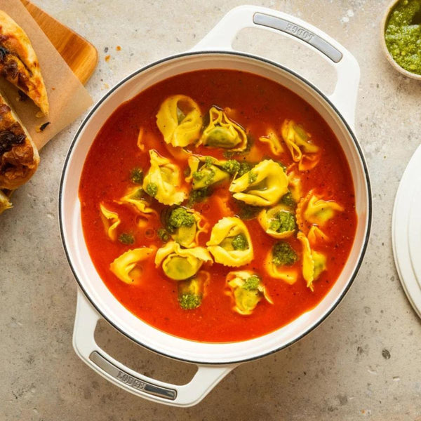 Lodge Cast Iron Enamel Dutch Oven 5.65L - 28.5cm - 3 Colours Lodge