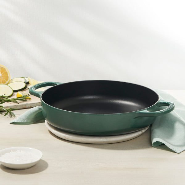Le Creuset Signature Cast Iron Everyday Pan - 28cm Le Creuset