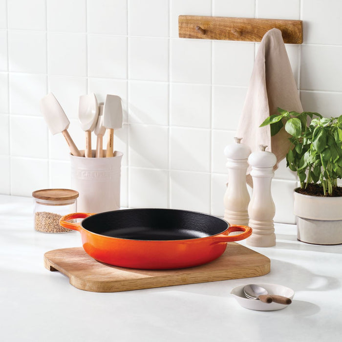 Le Creuset Signature Cast Iron Everyday Pan - 28cm