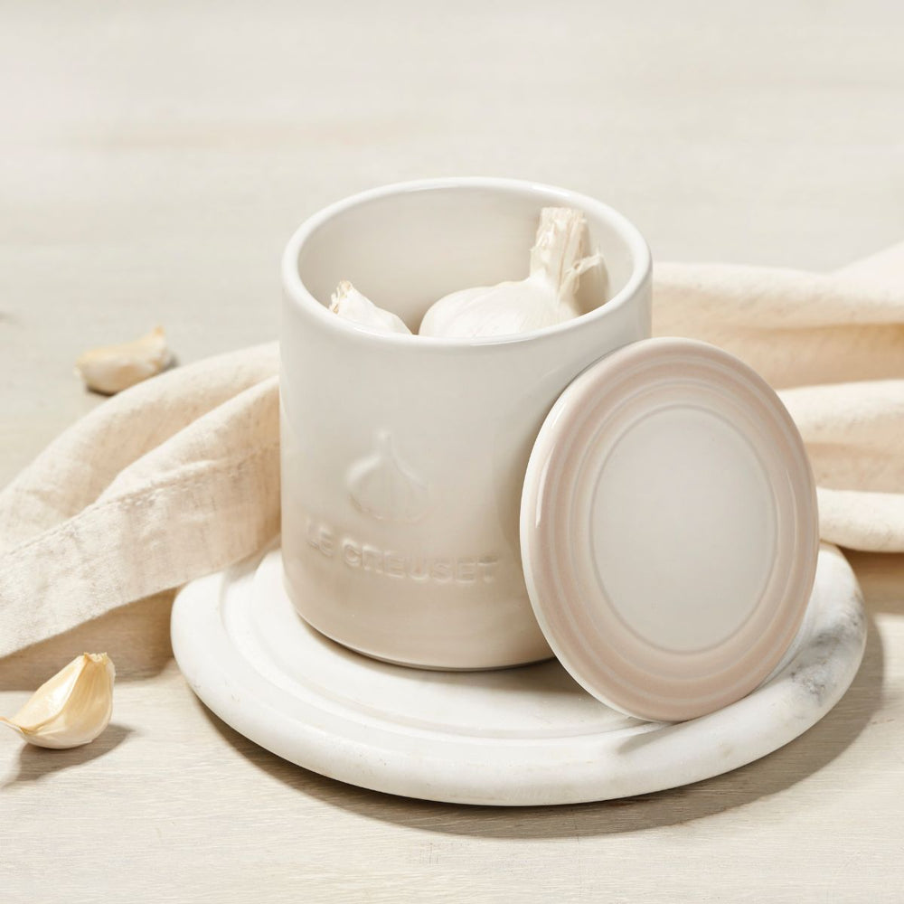 Le Creuset Stoneware Boston Garlic Keeper 425ml - Meringue Le Creuset