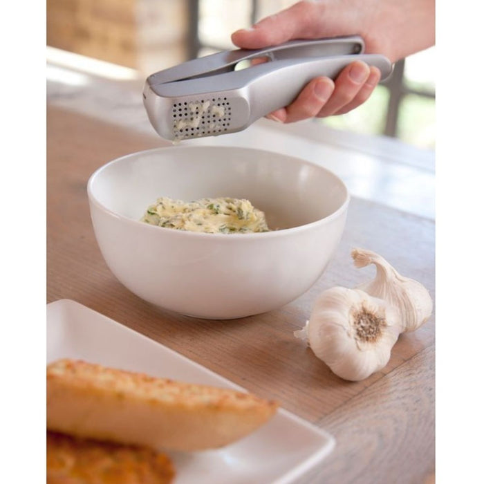 Zyliss Susi 3 Garlic Press with Cleaner