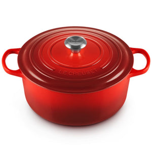 Le Creuset Signature Cast Iron Round Casserole - 28cm Le Creuset