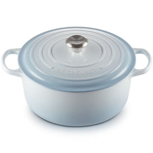 Le Creuset Signature Cast Iron Round Casserole - 28cm Le Creuset