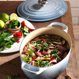 Le Creuset Signature Cast Iron Oval Casserole - 29cm Le Creuset