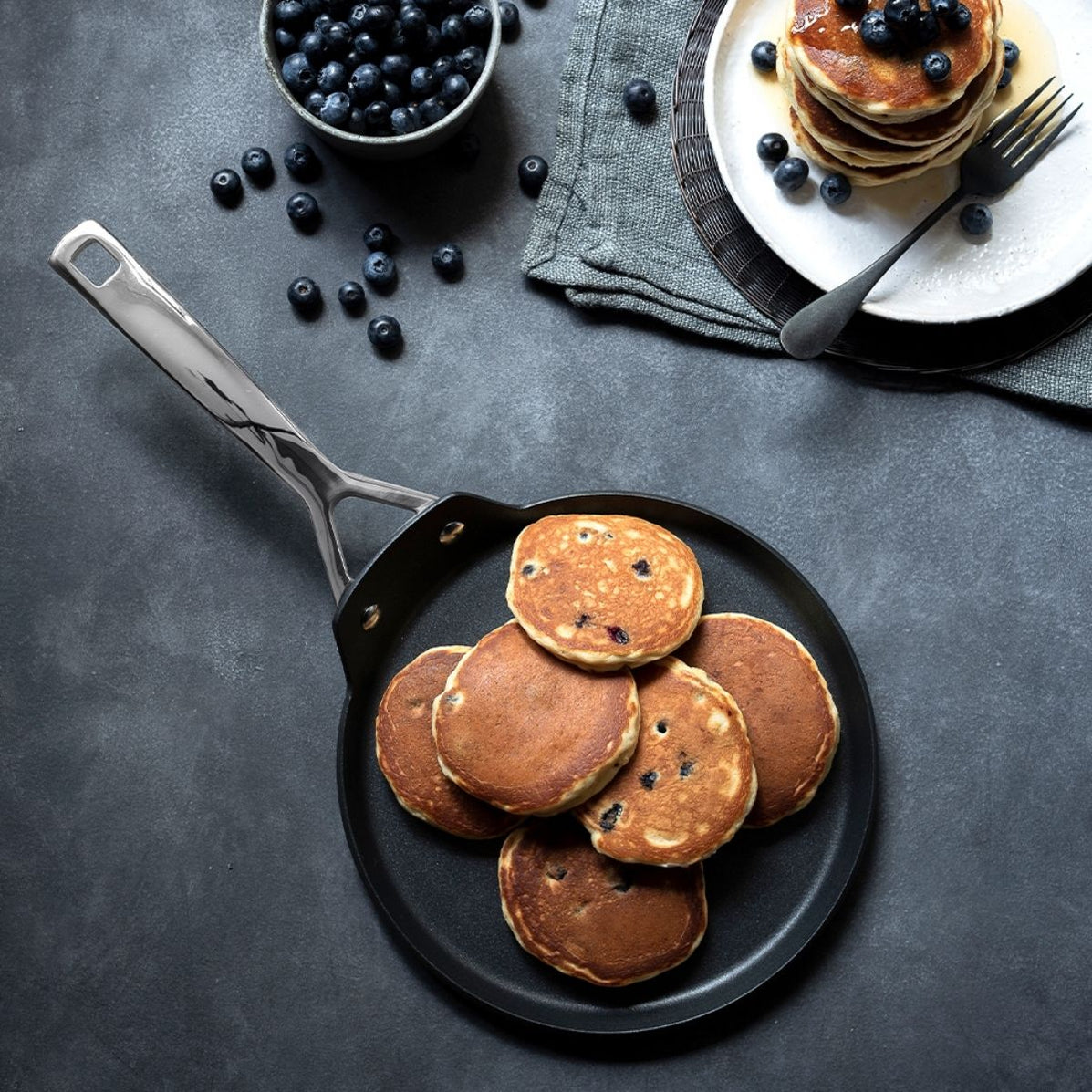 Le Creuset Toughened NonStick Crepe Pan 28cm — Home Essentials