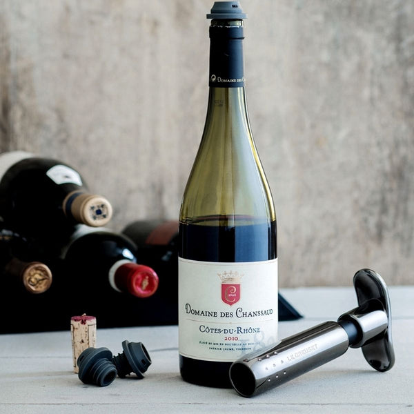 Le Creuset Wine Pump with 3 Stoppers (WA137) Le Creuset