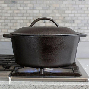 Lodge Cast Iron Dutch Oven with Loop Handle - 4.7L Lodge