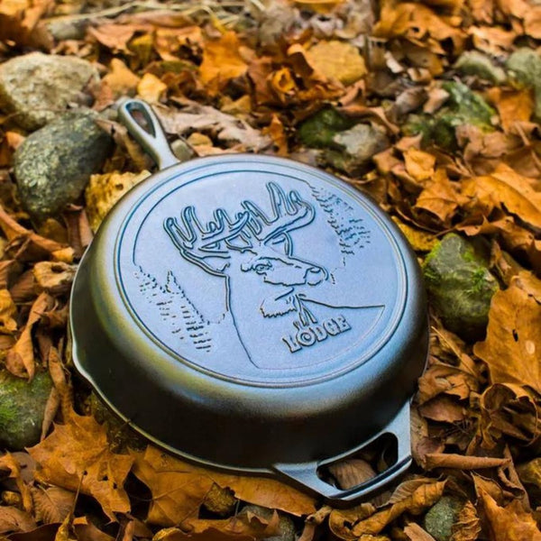 Lodge Cast Iron Wildlife Skillet Deer - 26cm x 5cm Lodge