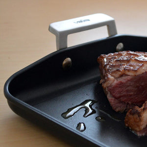 Valira Flat Roaster with Side Handles - 34cm Valira