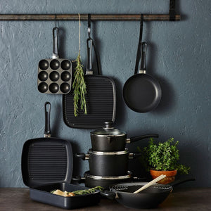 Scanpan Classic Roasting Pan with Rack - 39cm x 27cm Scanpan